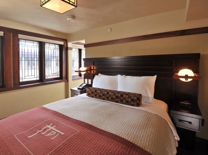 The Historic Park Inn Hotel Mason City Room photo