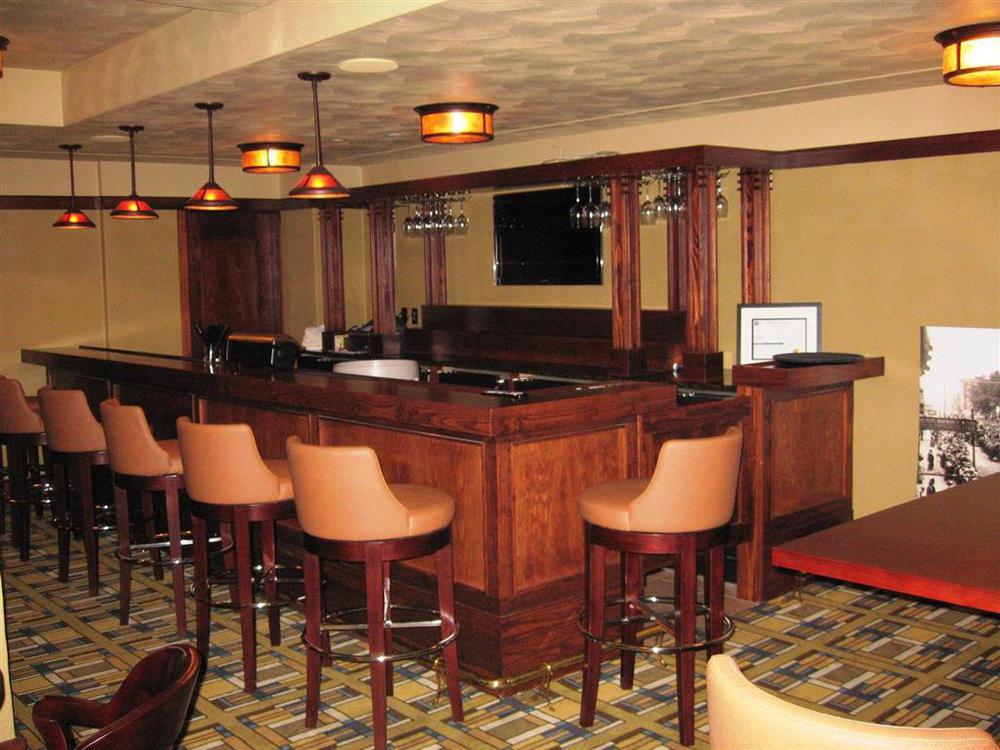 The Historic Park Inn Hotel Mason City Restaurant photo