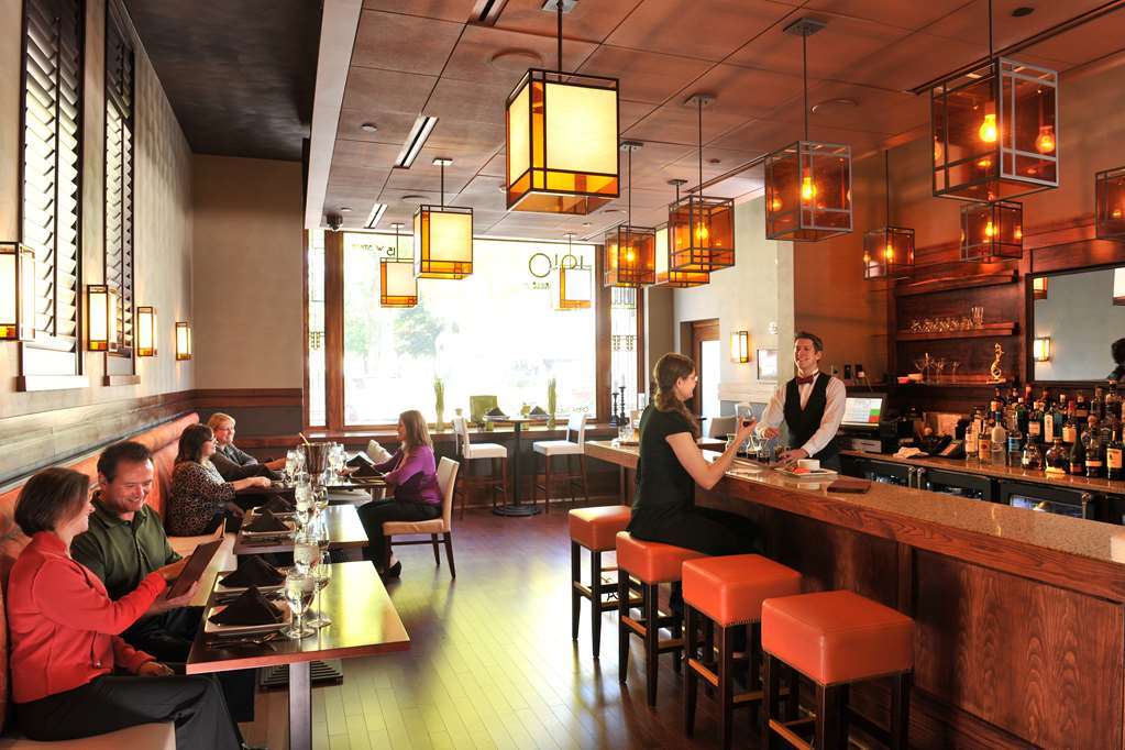 The Historic Park Inn Hotel Mason City Restaurant photo
