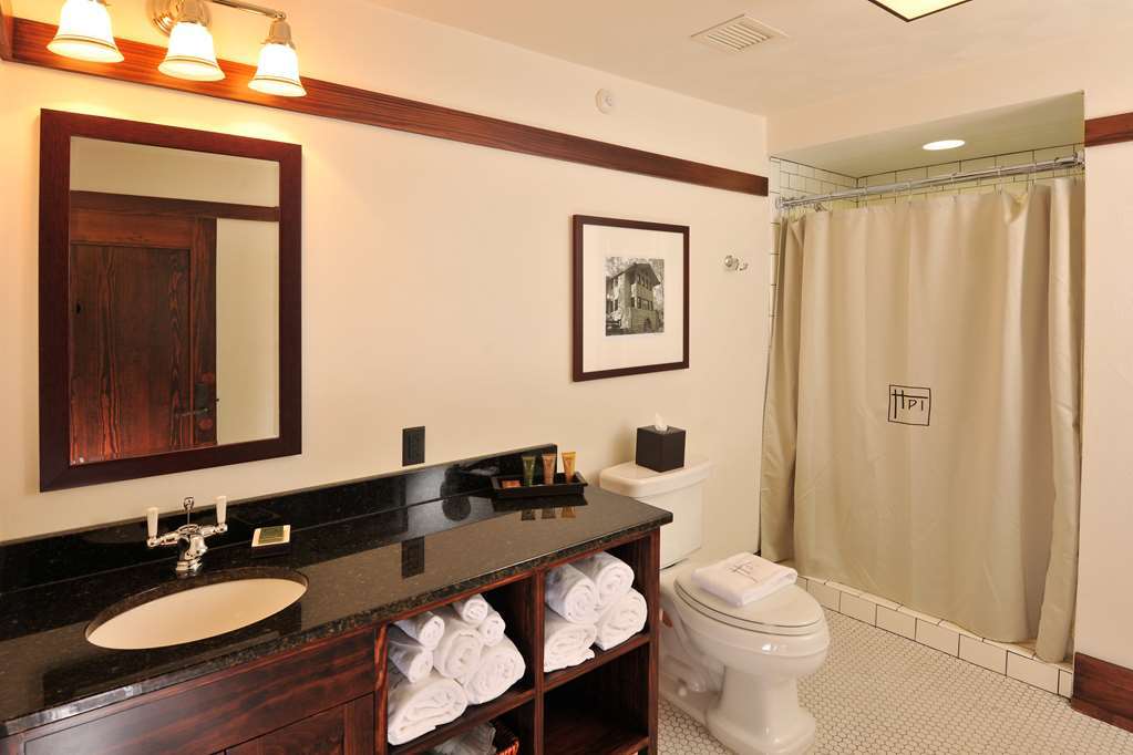 The Historic Park Inn Hotel Mason City Room photo
